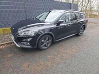 Gebraucht Ford Focus Active 125 PS (91 kW) 2019 Schwarz Kombi