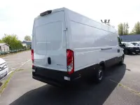 Neu Iveco Daily 177 PS (130 kW) 2026 (blanc) Van