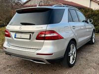 Gebraucht Mercedes ML350 258 PS (189 kW) 2012 Grau SUV