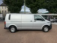 Gebraucht VW Transporter 150 PS (110 kW) 2023 Silber Van