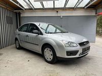 gebraucht Ford Focus Limo *1.HAND*KLIMA*PDC*TÜV*TOP ZUSTAND