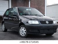 Gebraucht VW Polo 60 PS (44 kW) 2001 Schwarz Kleinwagen