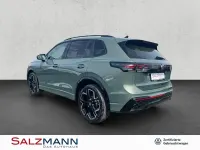 Neu VW Tiguan R-line 150 PS (110 kW) 2026 Grün SUV