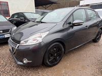 Gebraucht Peugeot 208 Access 68 PS (50 kW) 2012 Grau Kleinwagen