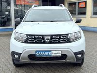 Gebraucht Dacia Duster Celebration 150 PS (110 kW) 2020 Weiß SUV