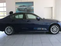 Gebraucht BMW 320 Sport Line 190 PS (139 kW) 2024 Tansanitblau ii metallic (metallic) Limousine