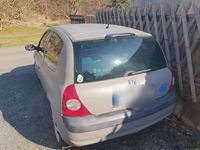 Gebraucht Renault Clio II 75 PS (55 kW) 2003 Grau Kleinwagen