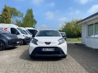 Gebraucht Toyota Aygo Play 72 PS (52 kW) 2022 Super white 2 Kleinwagen