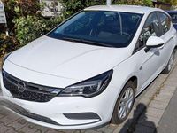 Gebraucht Opel Astra Dynamic 105 PS (77 kW) 2018 Weiß Limousine