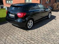 Gebraucht Mercedes A180 122 PS (89 kW) 2013 Schwarz Limousine