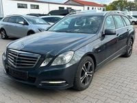 Gebraucht Mercedes E300 231 PS (169 kW) 2011 Blau Kombi