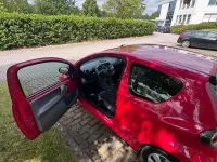Gebraucht Toyota Aygo 68 PS (50 kW) 2009 Rot Kleinwagen