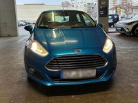 Gebraucht Ford Fiesta Trend 95 PS (69 kW) 2015 Blau Kleinwagen