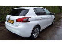 Gebraucht Peugeot 308 120 PS (88 kW) 2018 Weiß Limousine