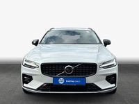 Gebraucht Volvo V60 Plus 197 PS (144 kW) 2025 Crystal weißperleffekt Kombi