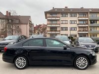 gebraucht VW Jetta VI Highline*KeylessGo*1 Hand*GSD*Navi*PDC*