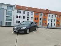 Gebraucht Opel Insignia Sport 131 PS (96 kW) 2011 Schwarz Kombi