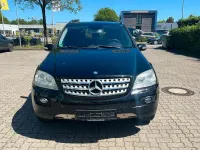 Gebraucht Mercedes ML320 224 PS (164 kW) 2005 Schwarz SUV