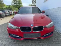 Gebraucht BMW 325 Sport Line 218 PS (160 kW) 2014 Melbournerot Kombi