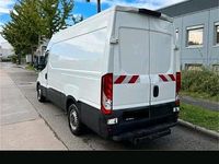 Second-hand Iveco Daily 160 CP (117 kW) 2019 Alb Berlinǎ