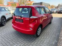 Gebraucht Toyota Verso-S Cool 99 PS (72 kW) 2012 Super red 5 Van / Kleinbus