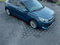 Gebraucht Kia Rio DREAM-TEAM Edition 99 PS (72 kW) 2017 Blau Limousine