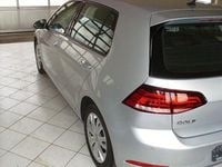 Gebraucht VW Golf VII Comfortline 131 PS (96 kW) 2018 Silber Limousine