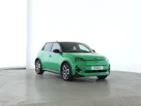 Gebraucht Renault R5 Komfort 110 kW (150 PS) 2025 Pop green, dach blackpearlsc Kleinwagen