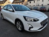 Gebraucht Ford Focus Cool & Connect 125 PS (91 kW) 2021 Weiß Limousine