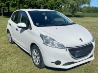 Gebraucht Peugeot 208 Access 68 PS (50 kW) 2014 Weiß Kleinwagen