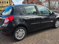 Gebraucht Renault Clio II Expression 75 PS (55 kW) 2011 Schwarz Kleinwagen