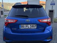Gebraucht Toyota Yaris Hybrid Style 101 PS (74 kW) 2017 Blau Kleinwagen