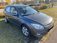 Gebraucht Hyundai i30 Comfort 122 PS (89 kW) 2007 Grau Limousine