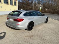 Gebraucht BMW 530 265 PS (194 kW) 2018 Silber Kombi