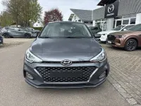 Gebraucht Hyundai i20 Trend 101 PS (74 kW) 2020 Grau Kleinwagen