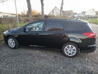 Gebraucht Ford Focus 101 PS (74 kW) 2016 Schwarz Kombi