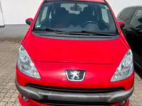 Gebraucht Peugeot 1007 54 PS (39 kW) 2007 Rot Van / Kleinbus