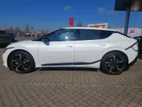 Gebraucht Kia EV6 GT-Line 239 kW (325 PS) 2023 Snow white pearl meatllic SUV