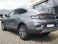 Neu Renault Arkana 140 PS (102 kW) 2026 Grau SUV