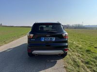 Gebraucht Ford Kuga Titanium 179 PS (131 kW) 2018 Schwarz SUV