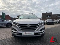 Gebraucht Hyundai Tucson Premium 141 PS (103 kW) 2016 Met (silber SUV
