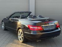 Gebraucht Mercedes E220 170 PS (125 kW) 2011 Schwarz Cabrio