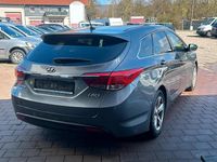 Gebraucht Hyundai i40 135 PS (99 kW) 2012 Grau Kombi