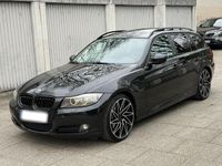 Gebraucht BMW 320 170 PS (125 kW) 2009 Schwarz Kombi