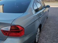 Gebraucht BMW 320 150 PS (110 kW) 2005 Grau Limousine