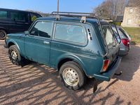 Gebraucht Lada niva 82 PS (60 kW) 2006 Grün SUV