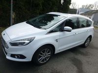 Gebraucht Ford S-MAX Titanium 190 PS (139 kW) 2018 Frostweiß Van / Kleinbus