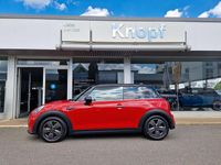 Gebraucht Mini Cooper Essential 136 PS (100 kW) 2022 Chili red Kleinwagen