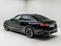 Gebraucht BMW 520 M Sport 197 PS (144 kW) 2026 Schwarz Limousine