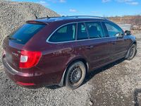 Gebraucht Skoda Superb 160 PS (117 kW) 2010 Rot Kombi